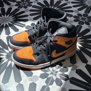 Nike Air Jordan Men’s Vivid Orange Mid